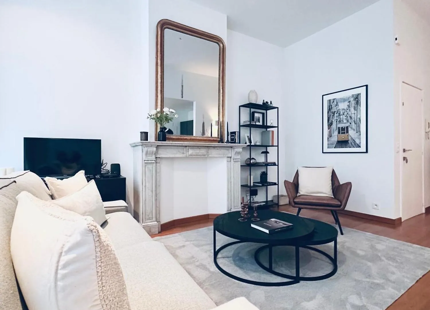 Superbe Appartement Au Coeur Du Sablon Brussels Belgium