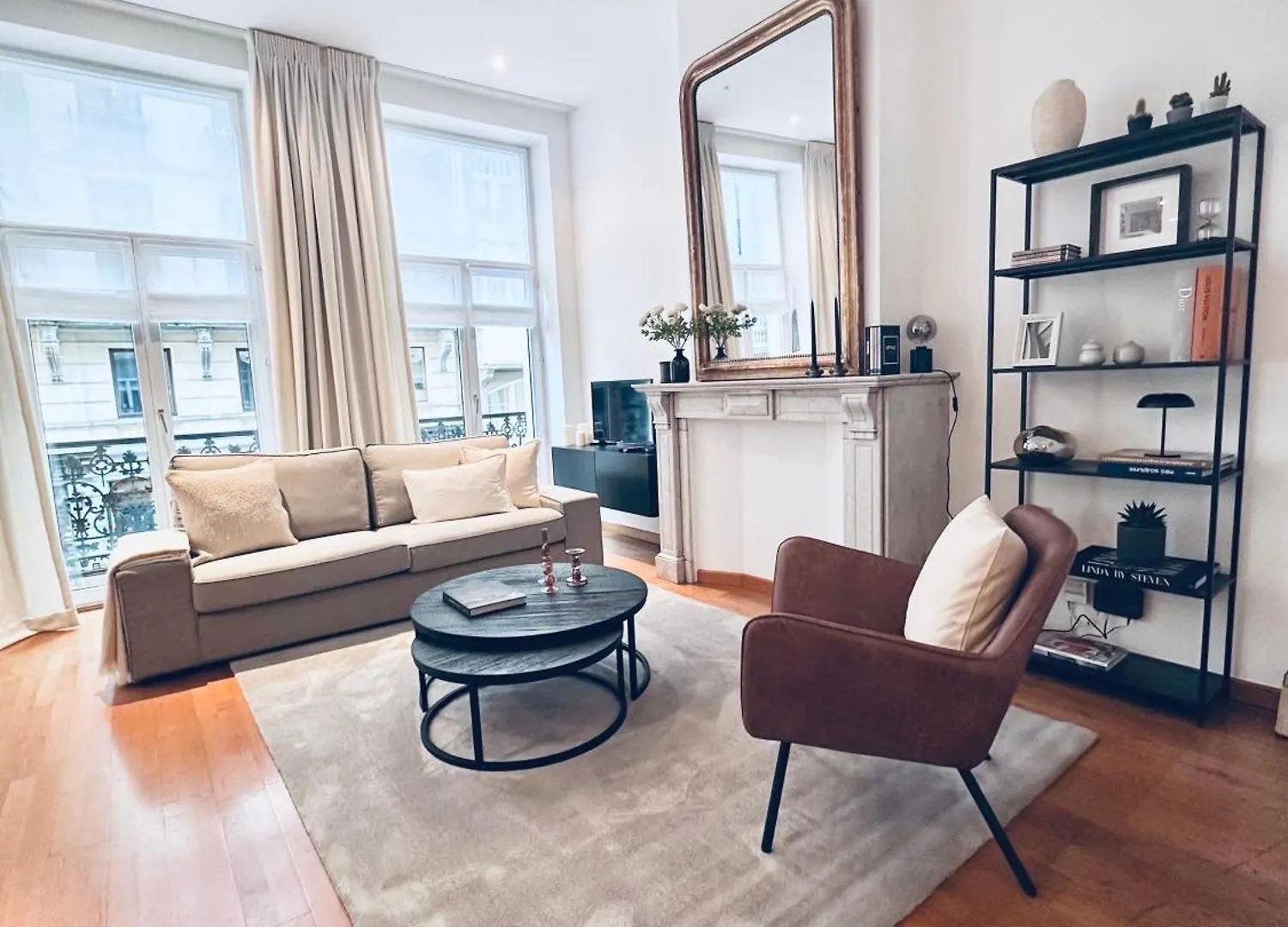 Apartment Superbe Appartement Au Coeur Du Sablon Brussels