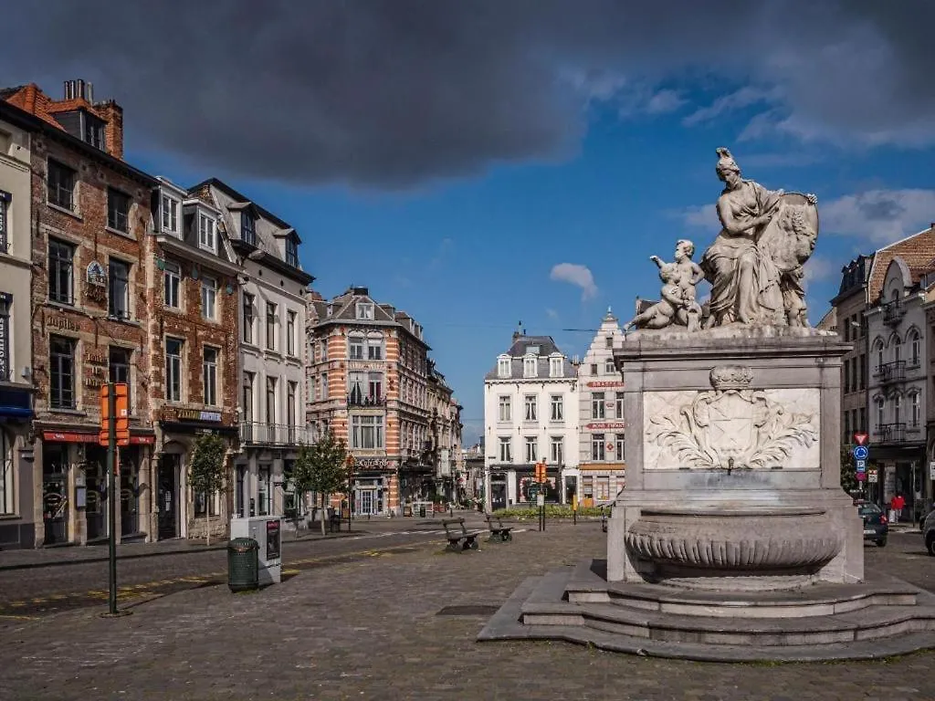 Apartment Superbe Appartement Au Coeur Du Sablon Brussels